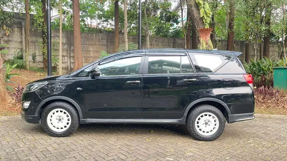 Toyota Kijang Innova 2019 Bensin