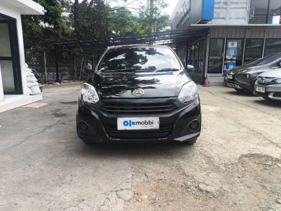 LOW DP Daihatsu Ayla 1.0 D Bensin-MT 2022 UBK