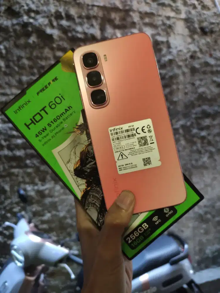 Infinix Hot 60i 8/256gb Hp dan Box saja Mulus no minus