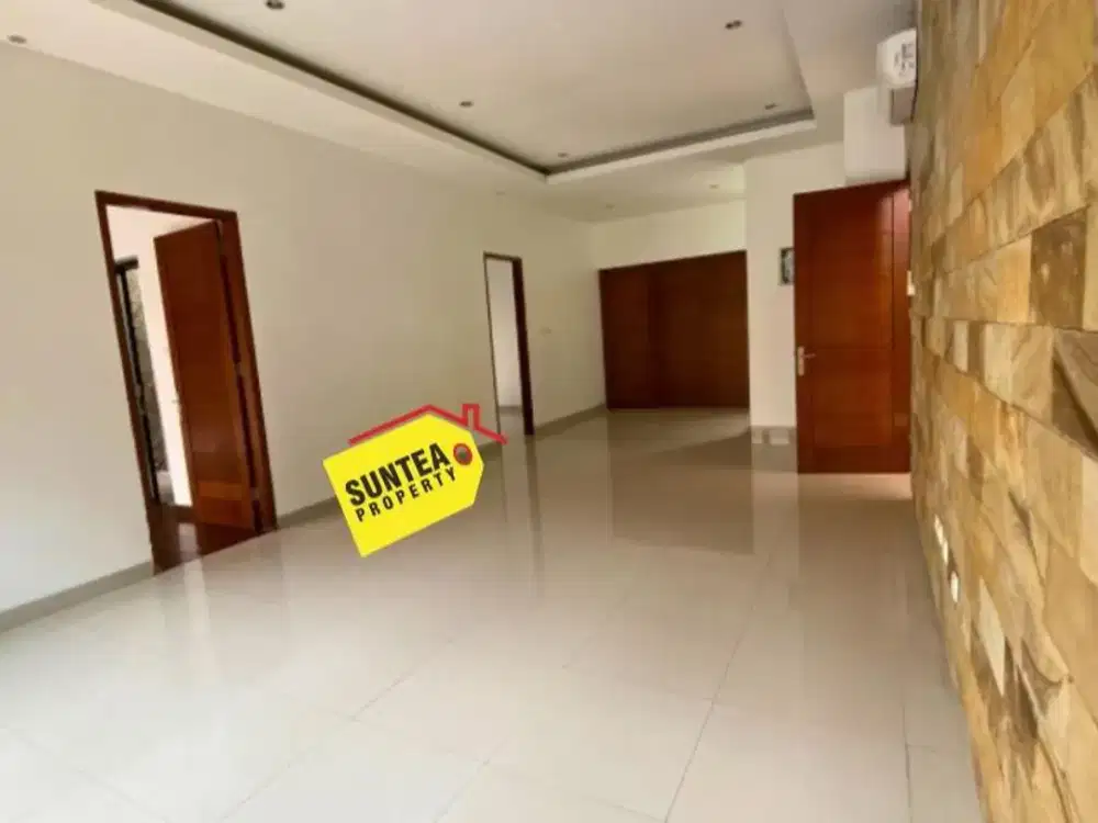 Rumah Eksklusif Dijual 460/500 m², Semi Furnished, Private Pool, Siap Huni! - Bintaro Sektor 7 Tangerang Selatan