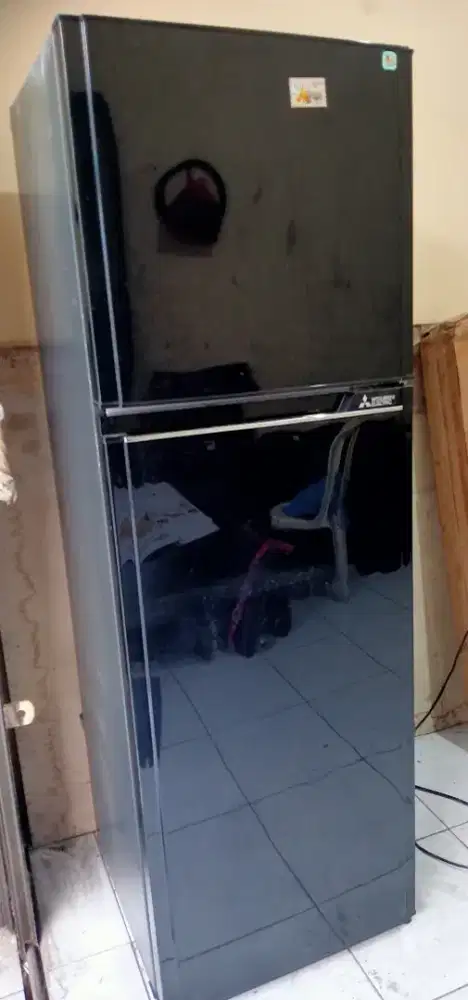 Kulkas Mitshubishi inventer 2 pintu