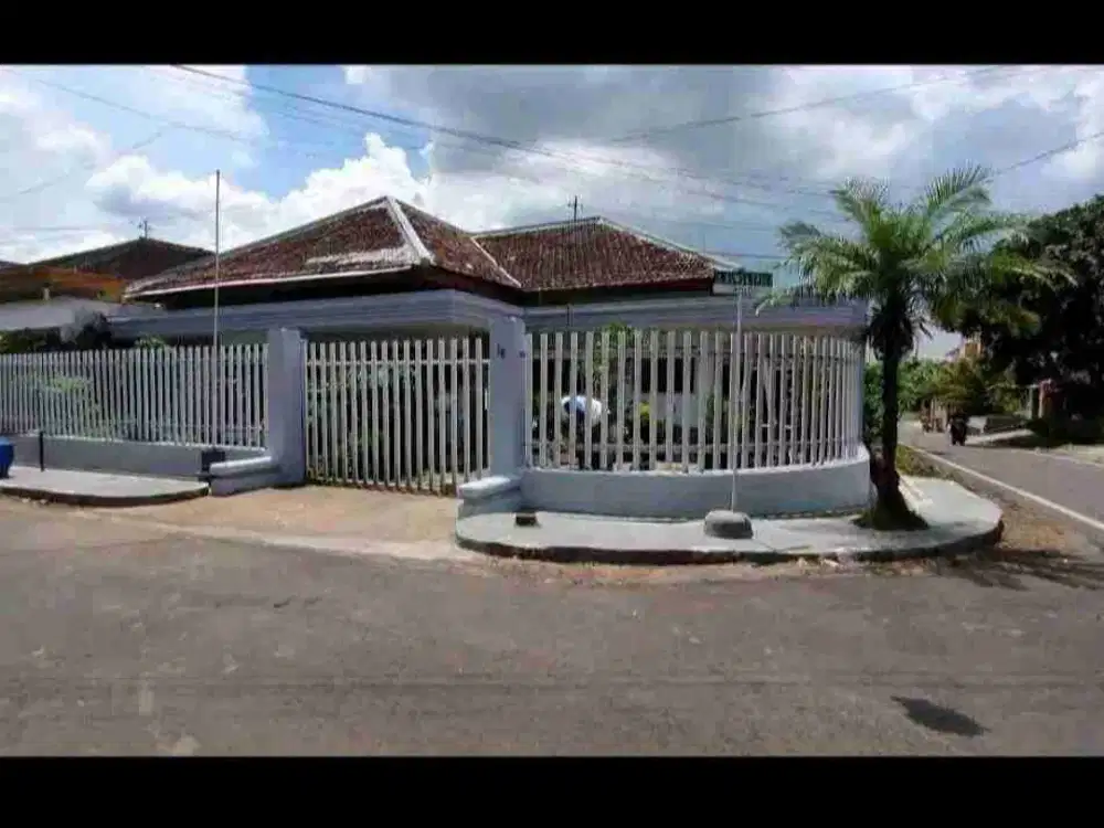 Rumah Hook Simpang Dewandaru Suhat Kota Malang