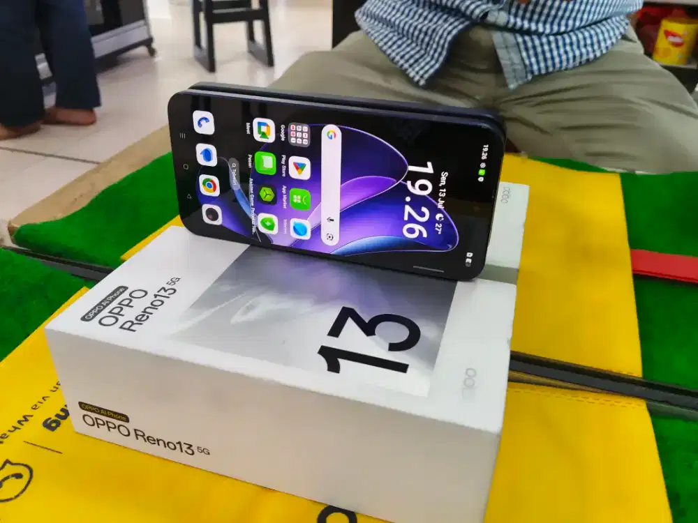 Oppo reno 13 5g Ram 12/256 GB mulus sperti Baru lengkap ori