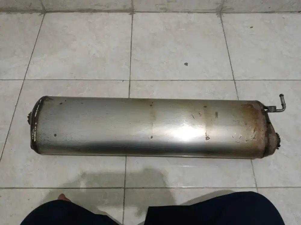 Dijual knalpot tabung tengah asli ( bekas ) mobil xenia 1.3 cc