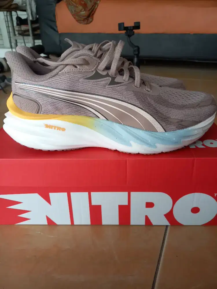 Sepatu running puma pria
