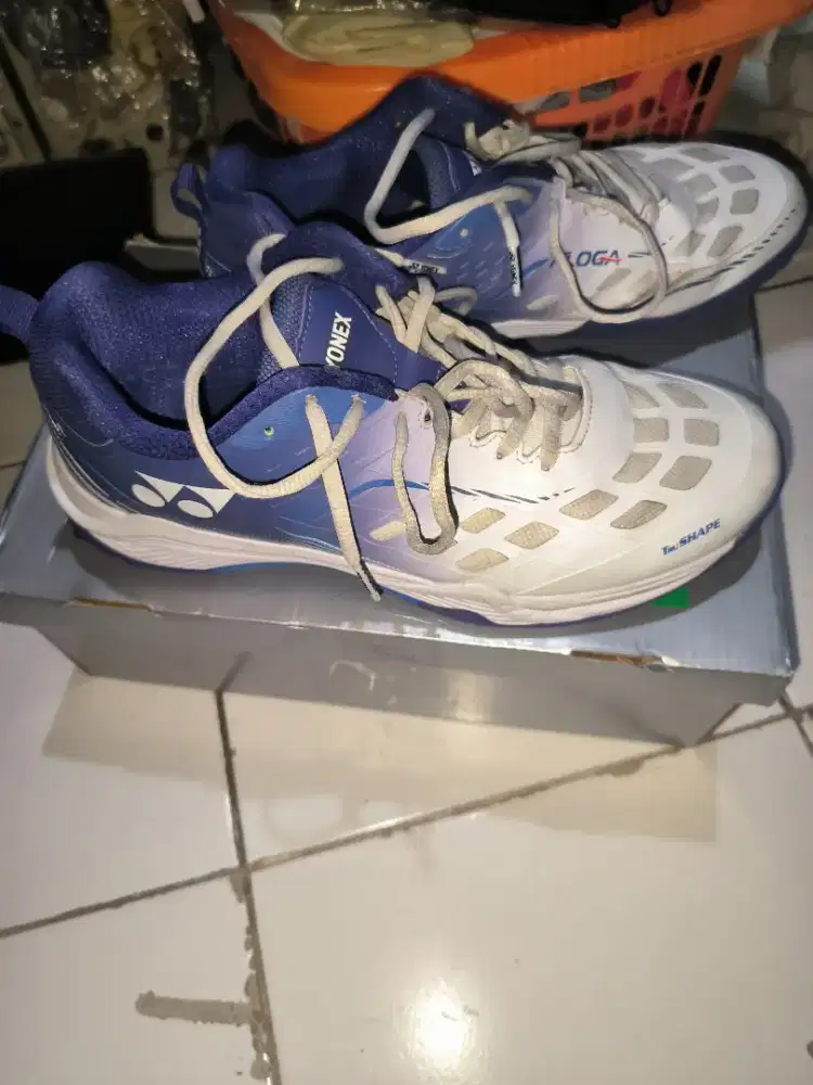 Sepatu Yonex Floga Mens