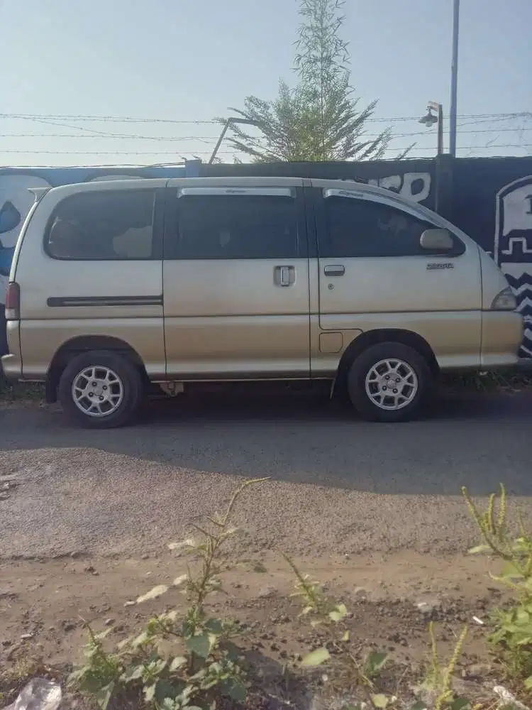 Daihatsu Espass 2005 Bensin