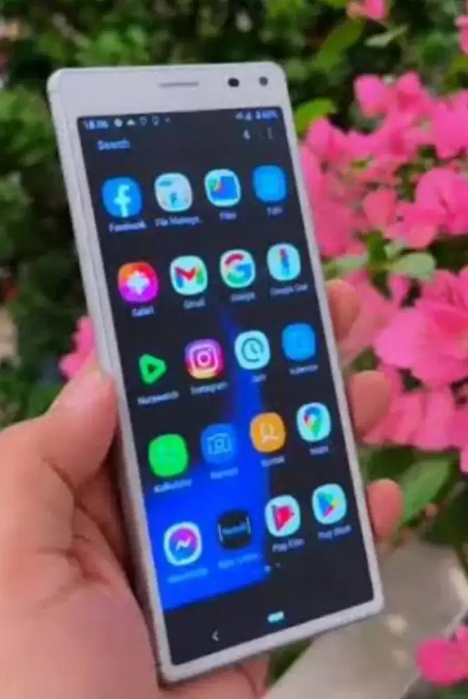 Xperia 8 4/64 nfc
