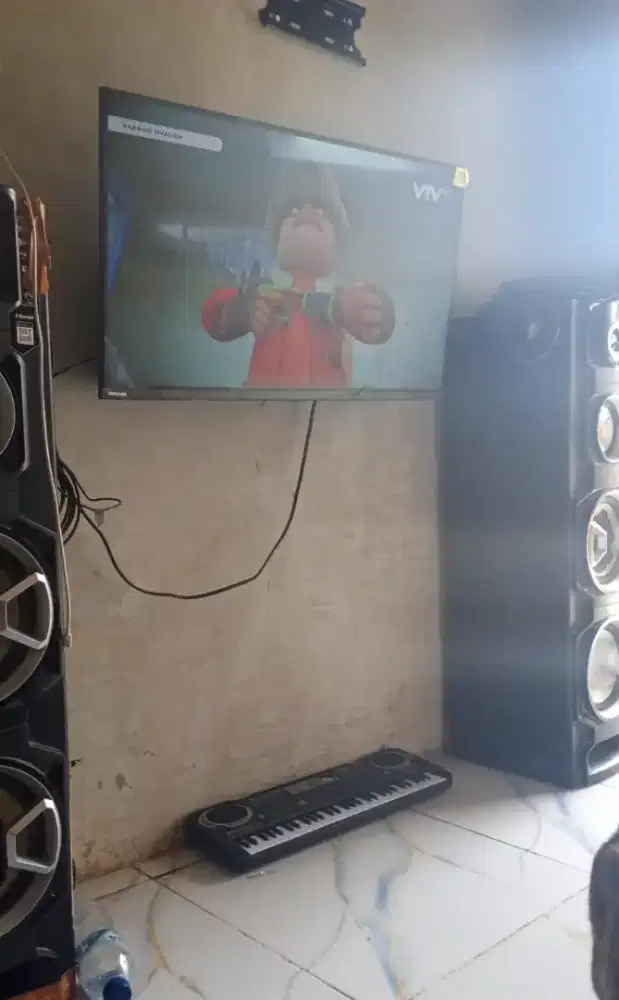TV Toshiba 32 in
