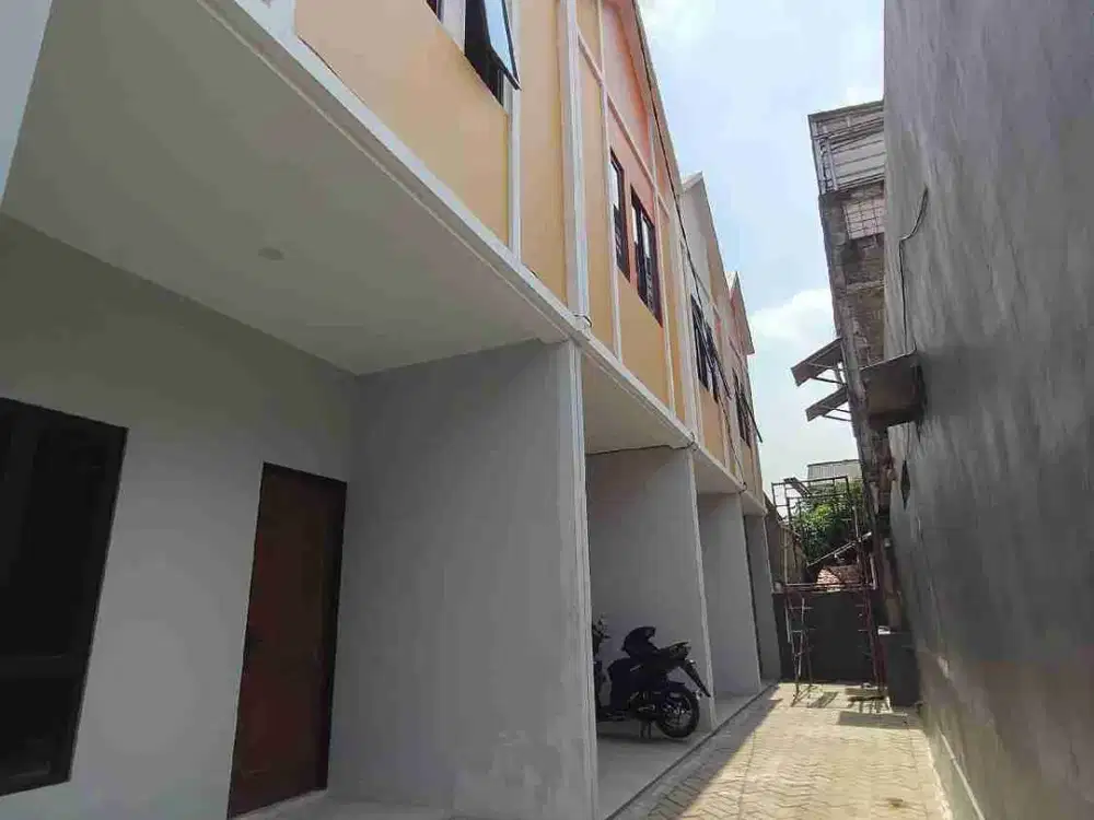 Rumah baru siap huni mini cluster akses motor di Kalisari Pasar Rebo Jaktim