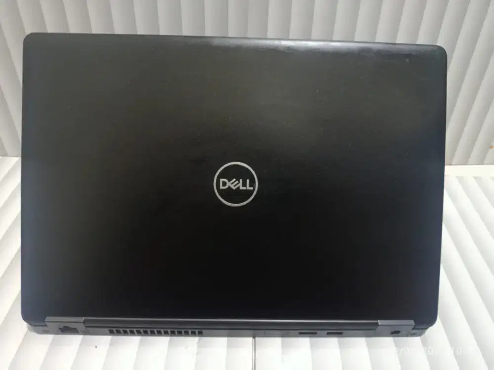 Laptop Dell Latitude 5490