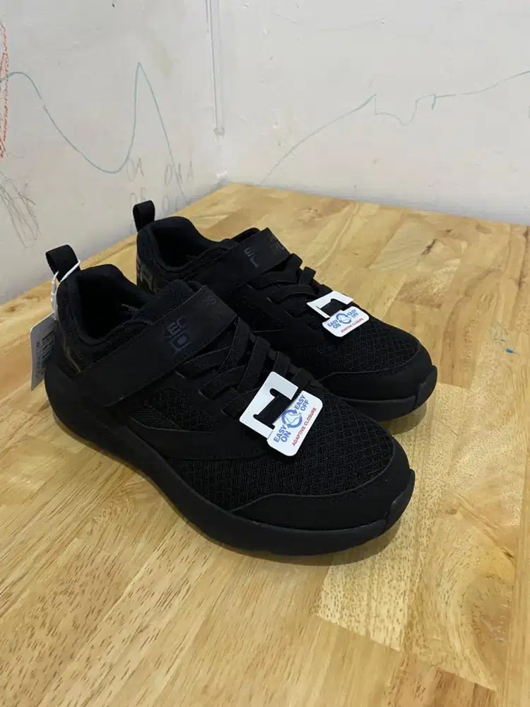 Sepatu skechers go Run elevate Boy's lifestyle shoes black