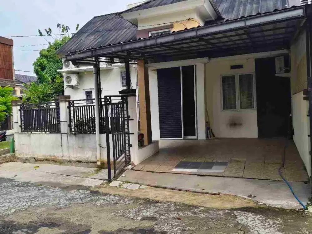 DIJUAL RUMAH PLUS USAHA KOS-KOSAN AKTIF DI KRISTAL GARDEN – LANGSUNG HASILKAN CUAN!