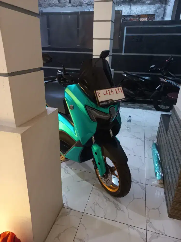 Jasa pasang sticker motor