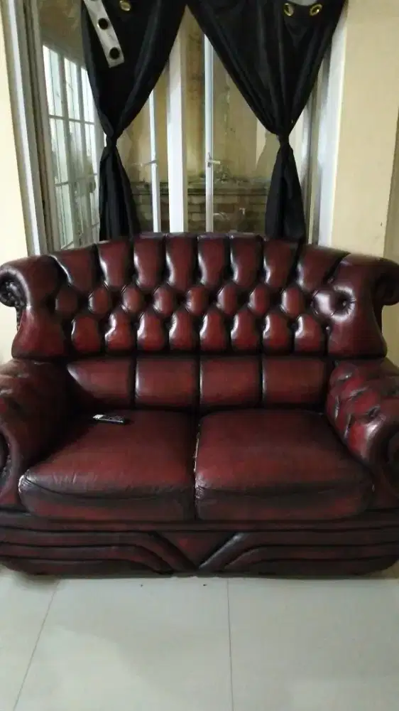 Sofa Mewah Bekas