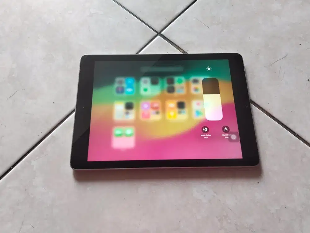iPad Generasi 6 Grey 32GB Wi-Fi Normal Bebas Reset MURAH NETT
