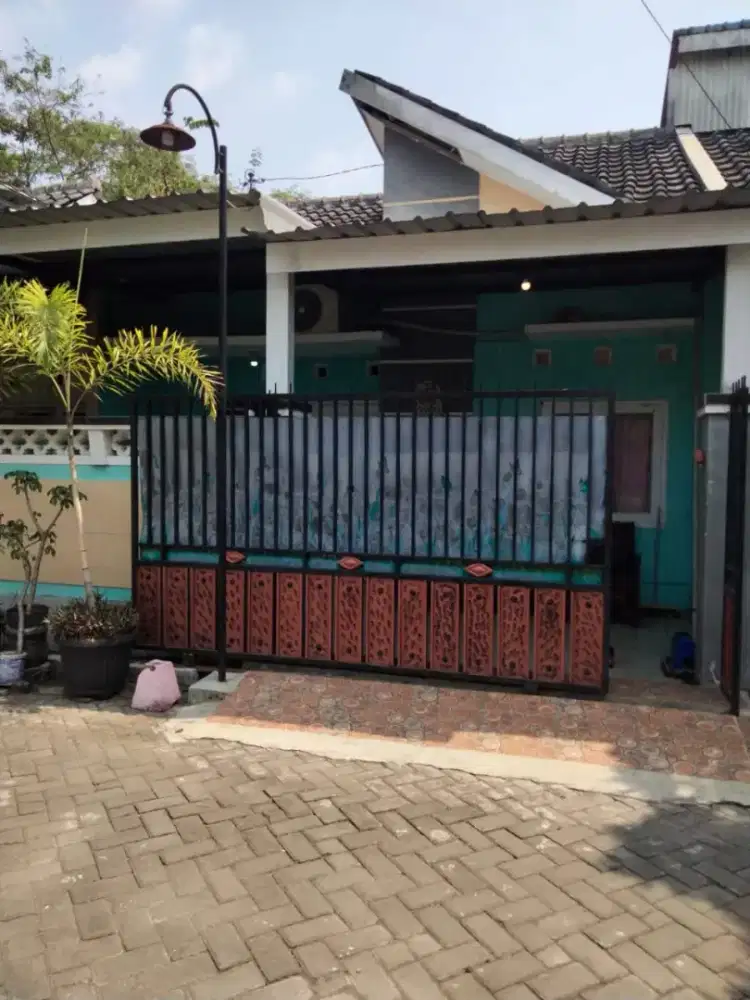 Dikontrakan rumah dan perabot di Puri Asri Pringgodani