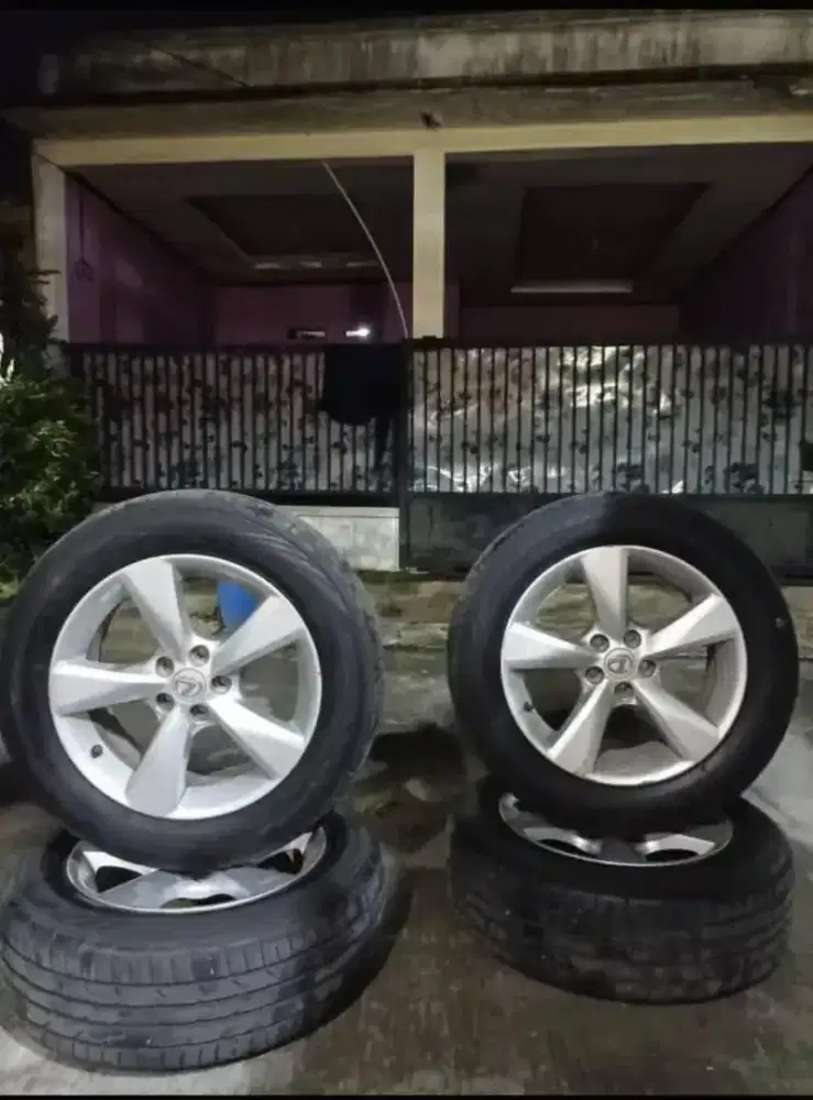 Sparepart mobil Lexus