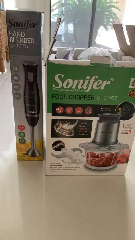 BORONGAN KONDISI BARU: FOOD CHOPPER N HAND BLENDER MERK SONIFER