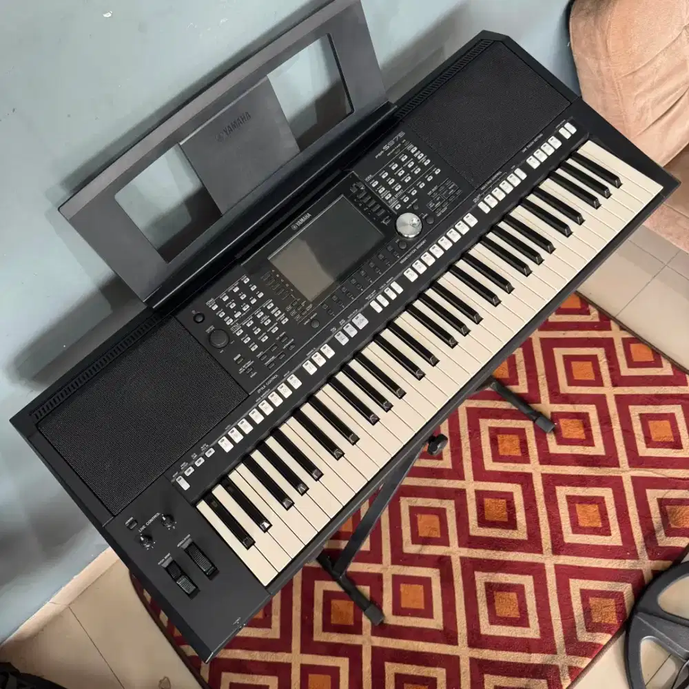 Keyboard Yamaha S-975