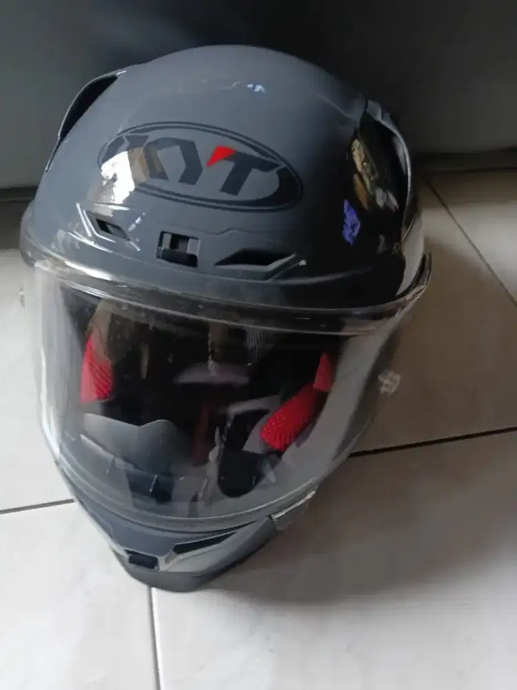 Helm KYT ukuran L