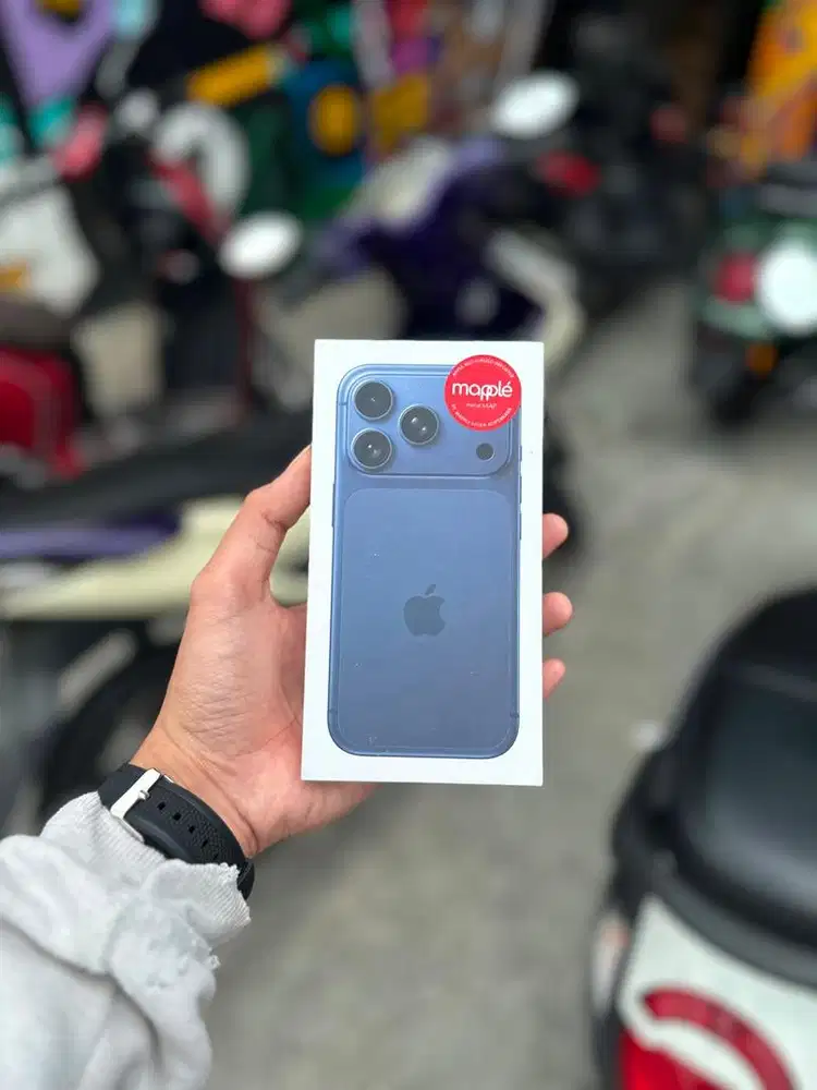 17PROMAX 256GB, BLUE (NEW BNIB)