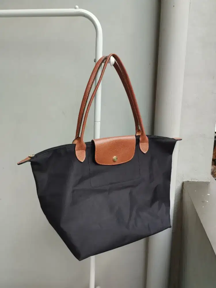 Longchamp le pliage totebag hitam