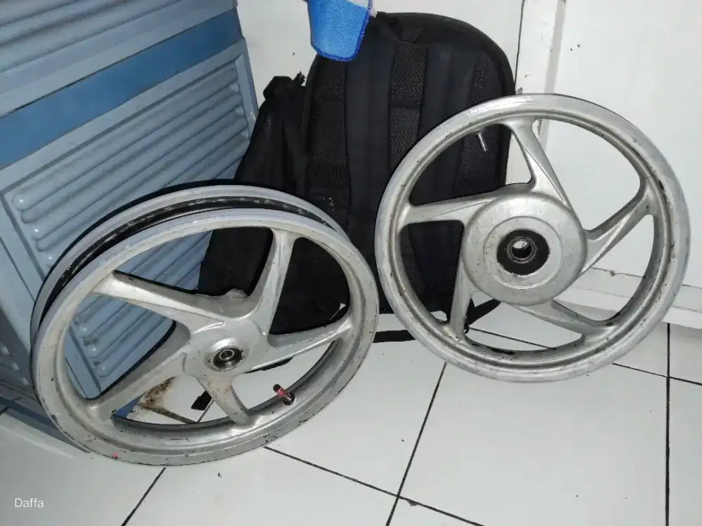 Di jual velg bawaan pabrik/ orian vario 125 ledold