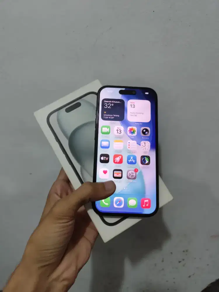 iPhone 15 128gb iBox