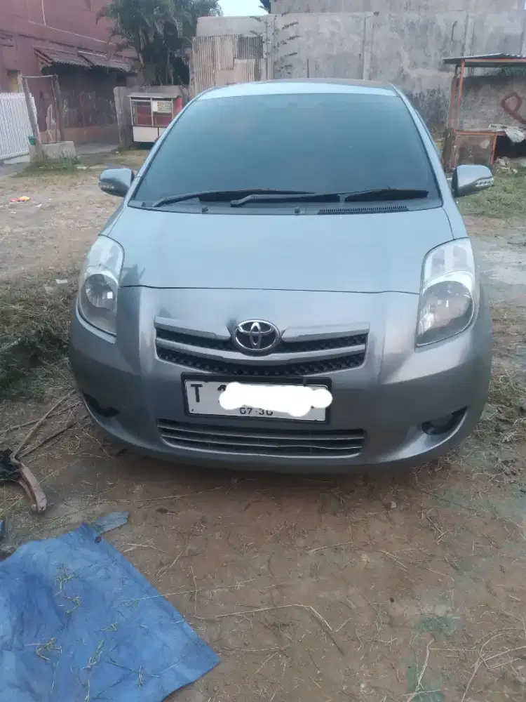 Yaris E manual 2008