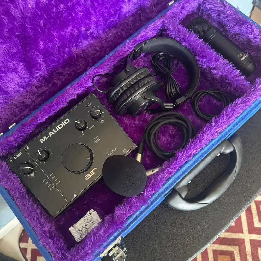 M-Audio AIR 192|4 Vocal Studio Pro Package Audio Interface
