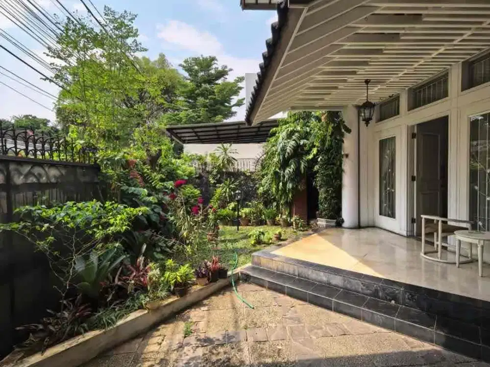 Rumah di Jl. Kemang Utara Jakarta Selatan