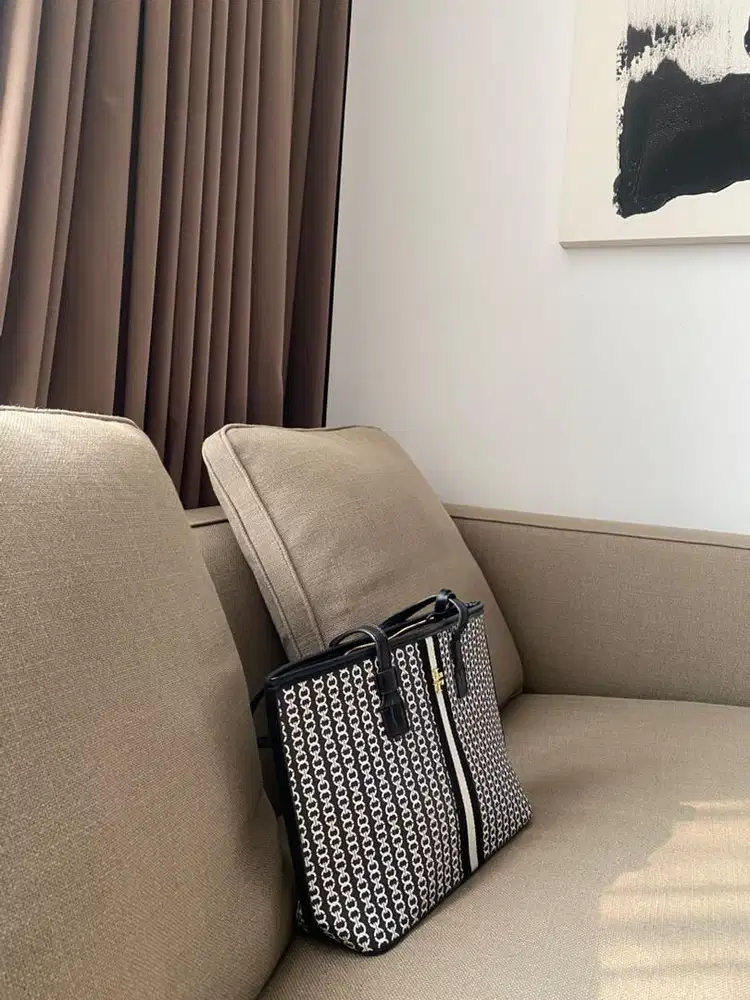 Toury Burch authentic