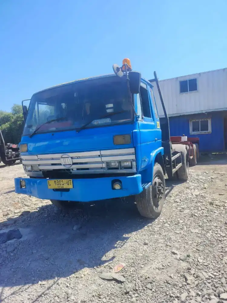 Dijual cepat trailer