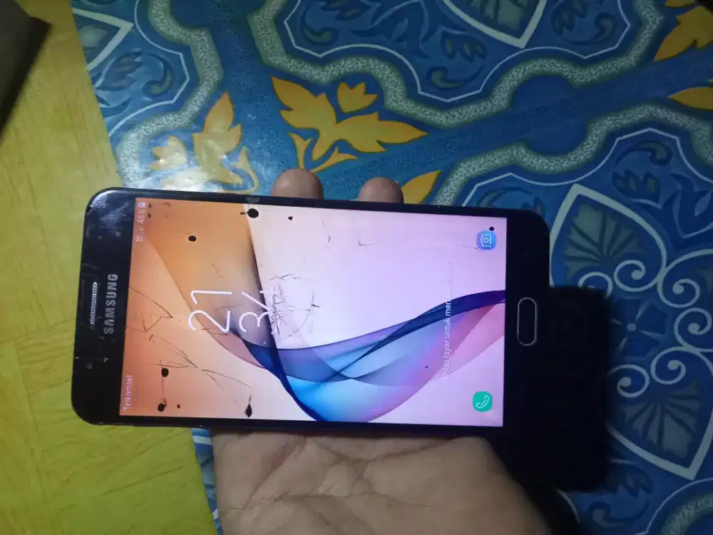 Samsung j7 prime RAM 3/32