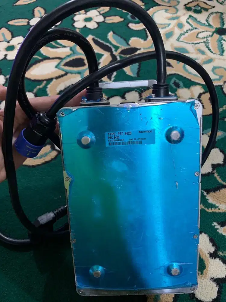 Polytron Portable Fast Charger