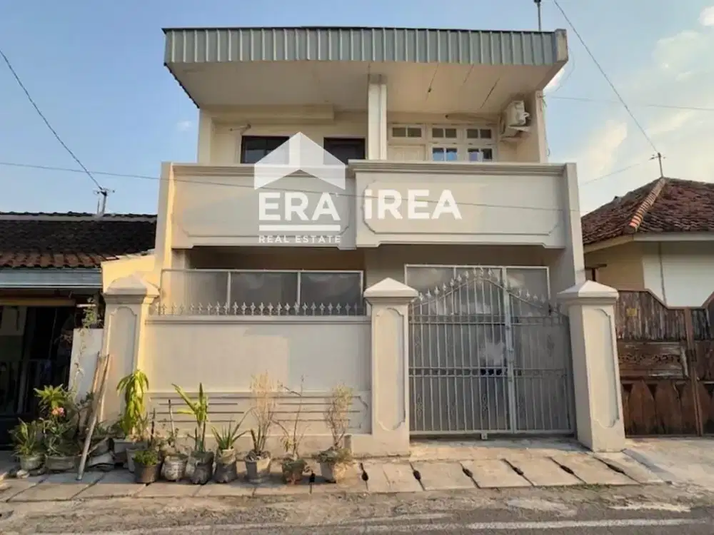 RUMAH MURAH DISEWAKAN DI SOLO SERENGAN DEKAT PASAR HARJODAKSINO DEKAT PUSAT BISNIS