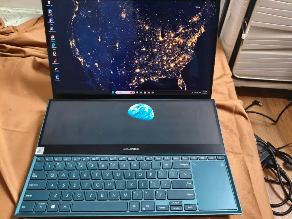 Asus Zenbook Pro Duo UX582LR
