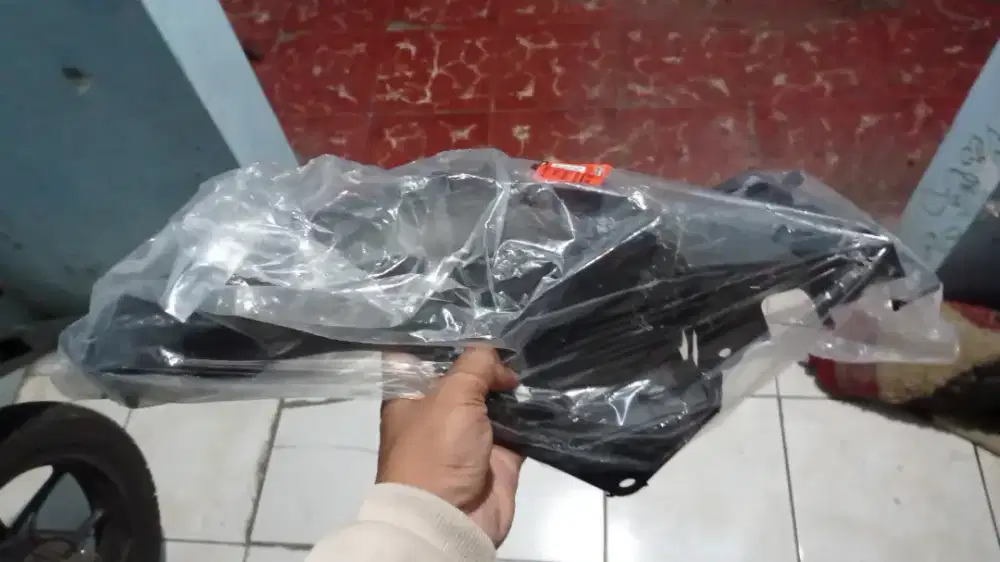 Hugger airblade