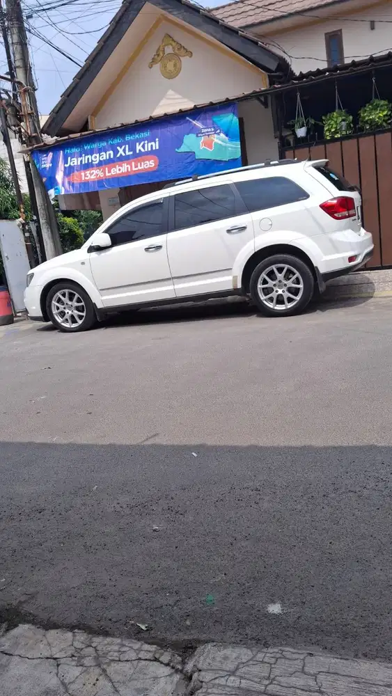 DodgeJjourney Platinum sxt 2013
