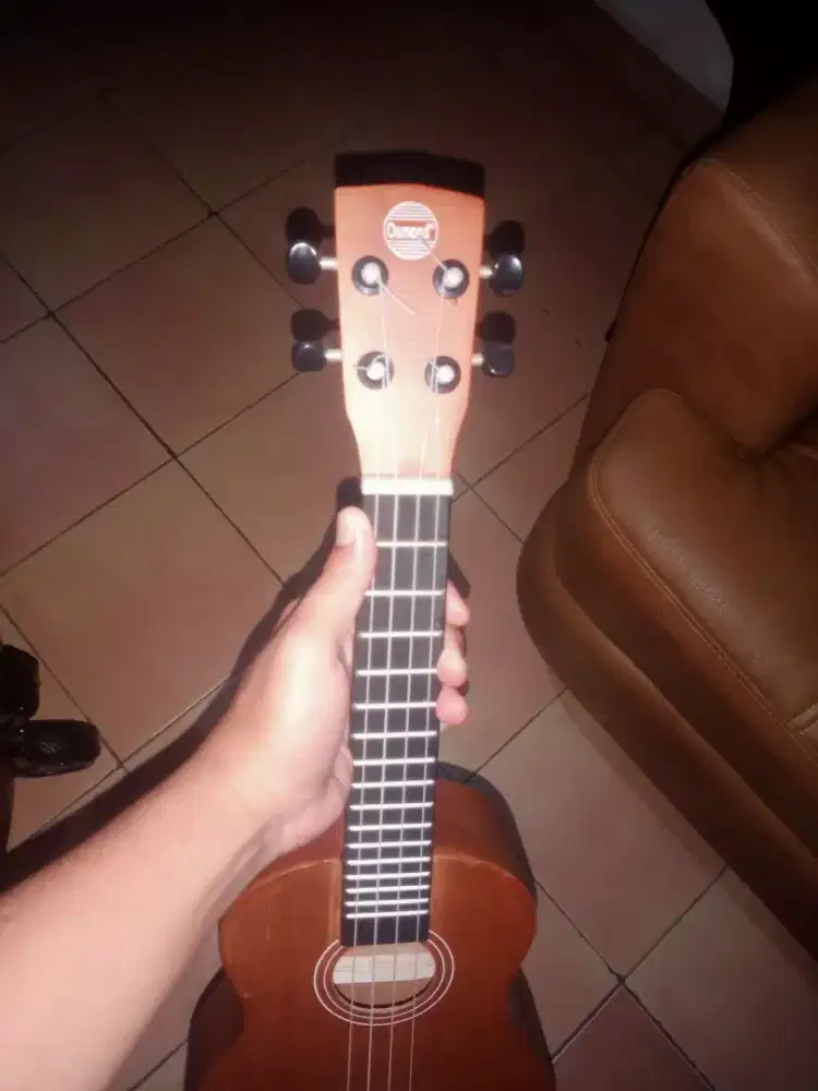 JUAL UKULELE OSMOND