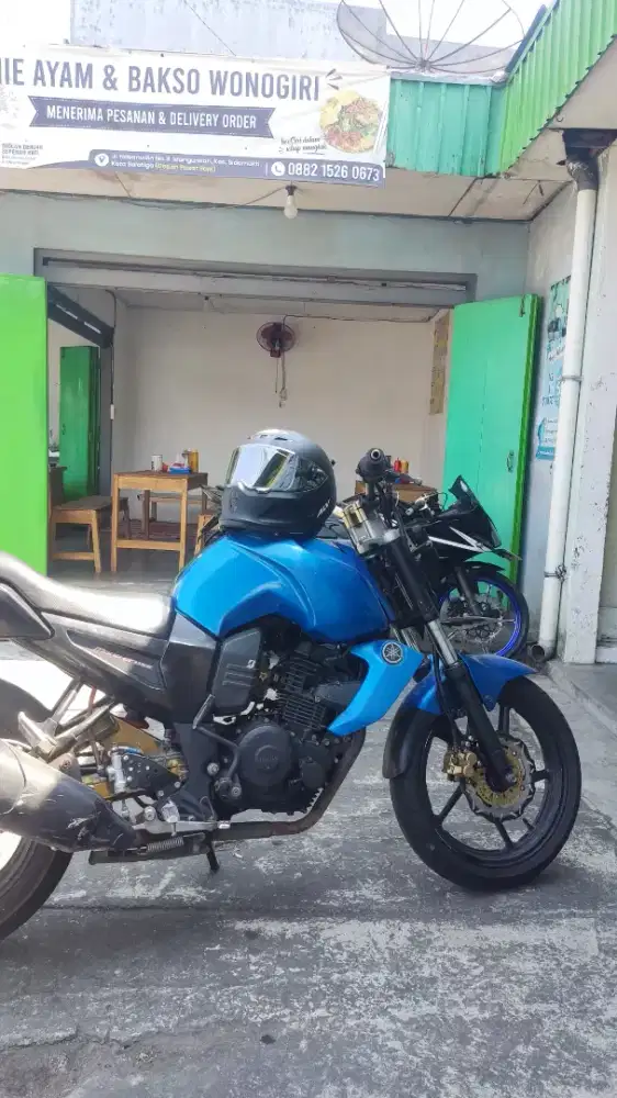 Yamaha Byson Karbu modif semi street fighter