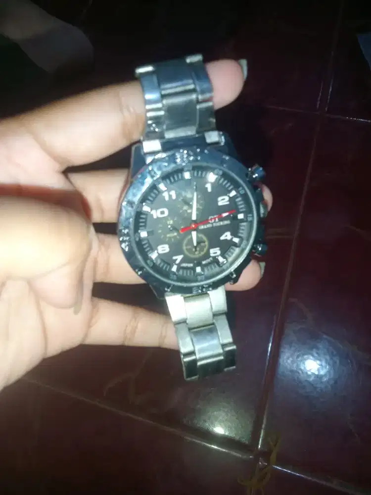 Jual jam tangan masih baru