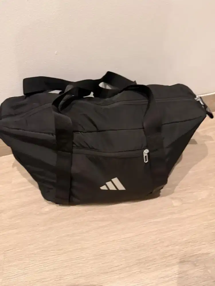 Adiddas 400.000