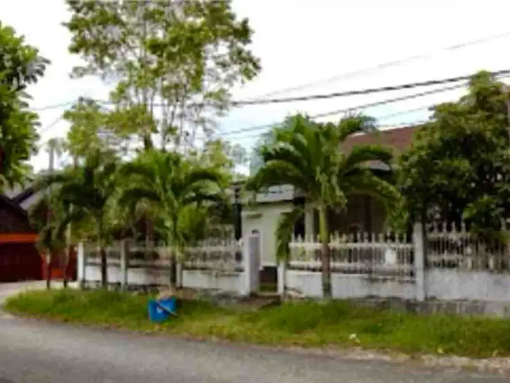 Rumah Posisi Hook Dekat Tengah Kota