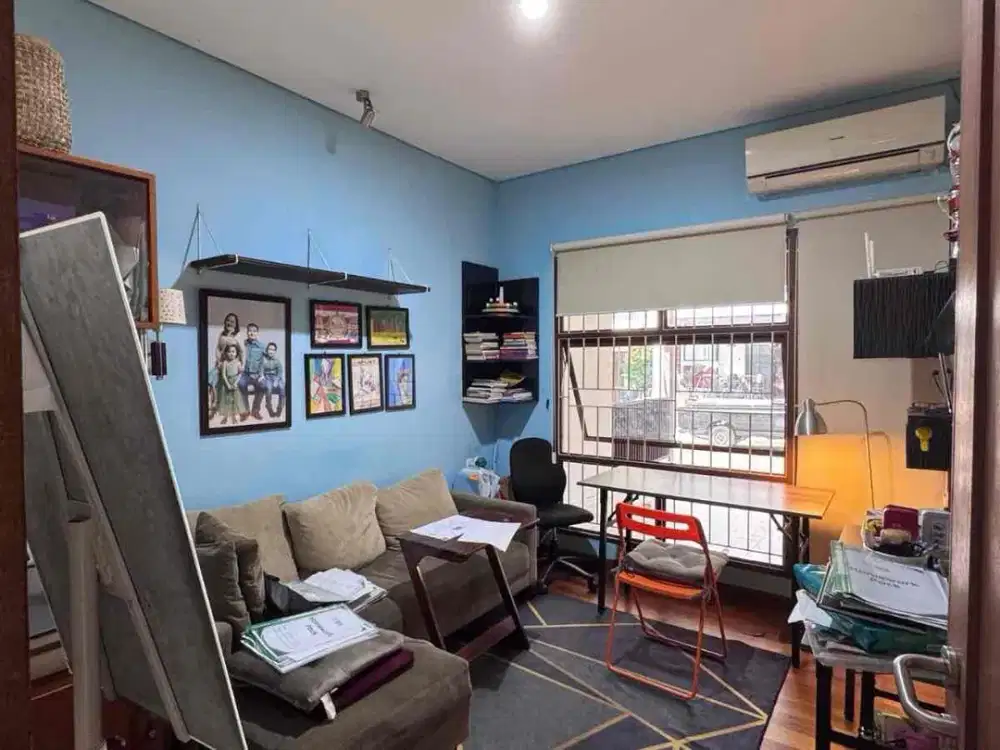 Disewakan Rumah Fully Furnished Siap Huni di Emerald Town House Bintaro
