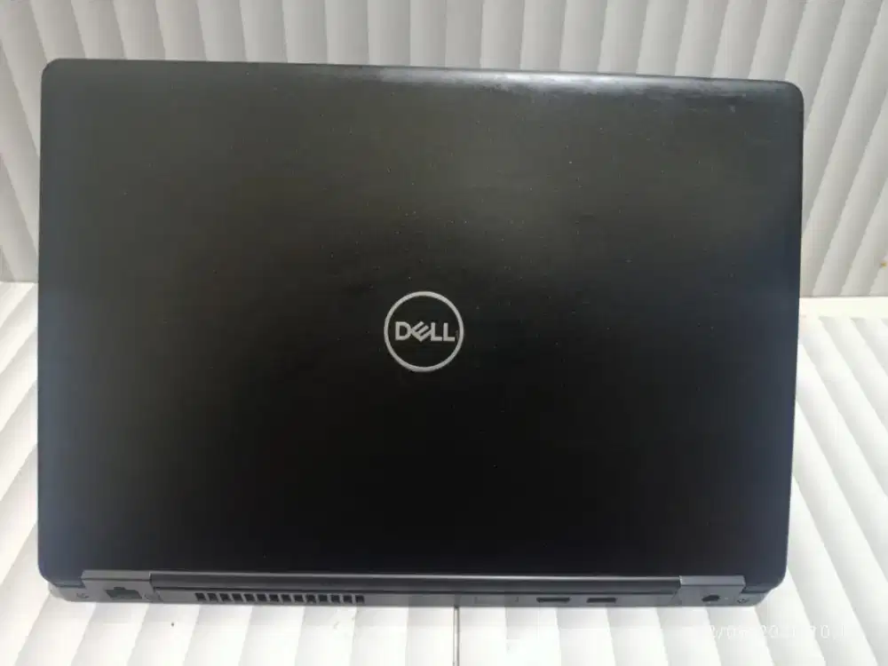 Laptop Dell Latitude 5490