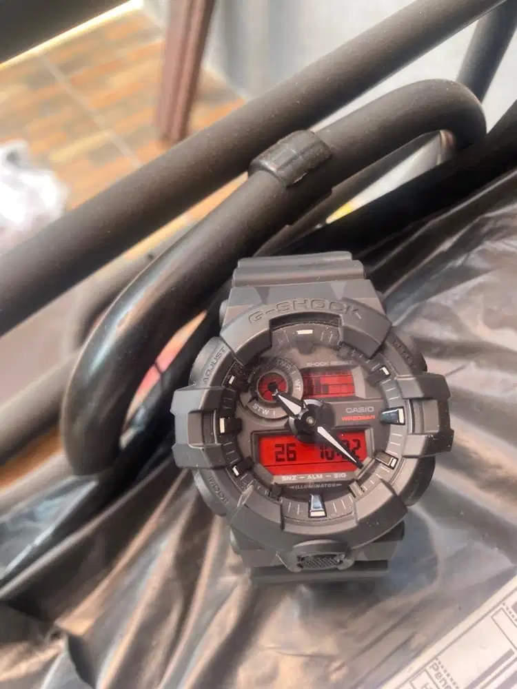 gshock GA-700BBR
