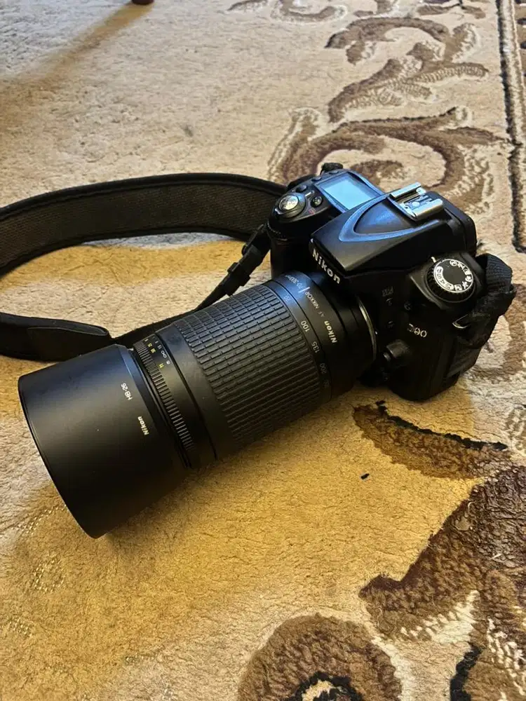 Nikon d90 & lensa nikkor 70-300 mm