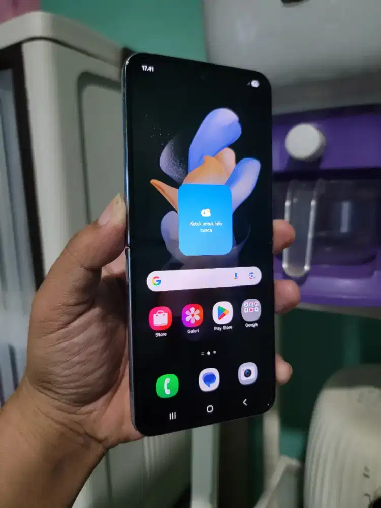Samsung Z flip 4 5G 512GB (tertinggi)
